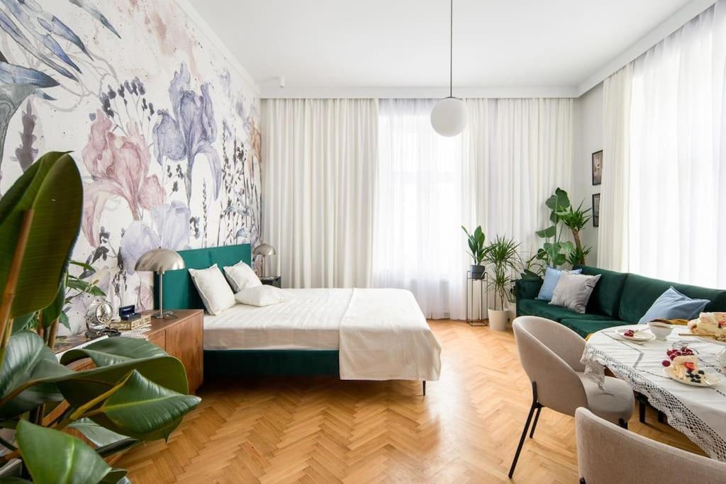 Green Oasis In The Centre Apartment Krakow Ngoại thất bức ảnh