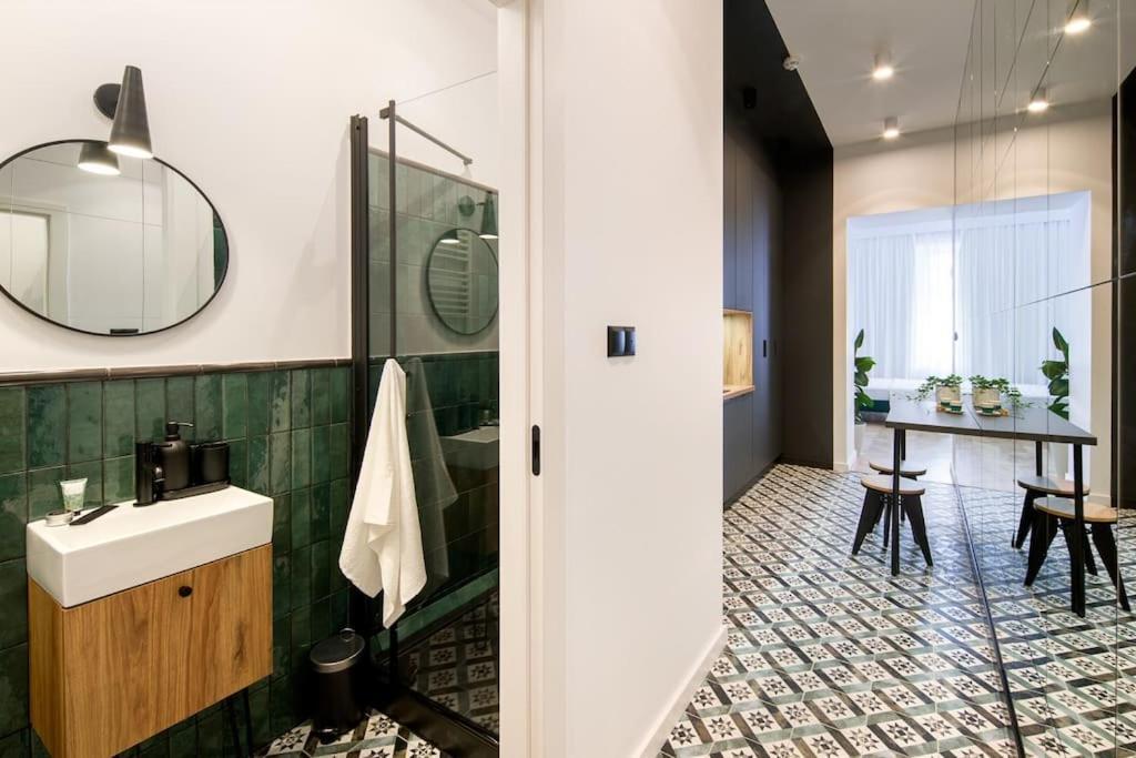 Green Oasis In The Centre Apartment Krakow Ngoại thất bức ảnh