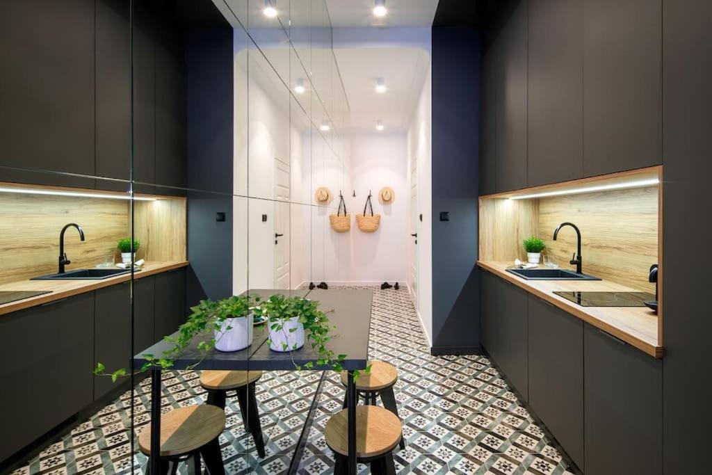 Green Oasis In The Centre Apartment Krakow Ngoại thất bức ảnh