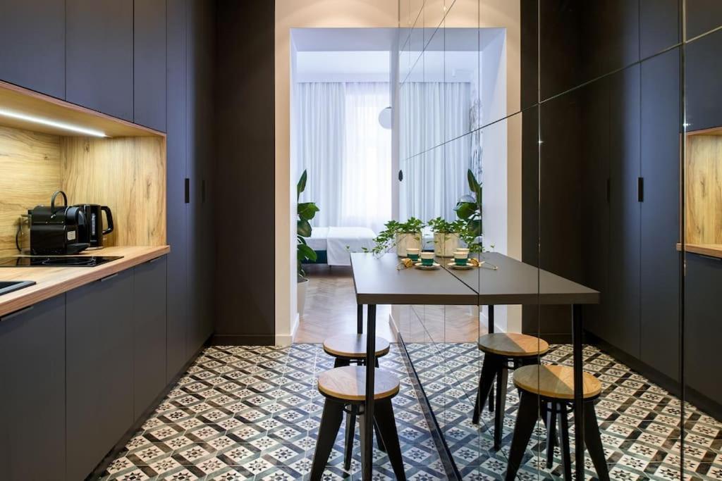 Green Oasis In The Centre Apartment Krakow Ngoại thất bức ảnh
